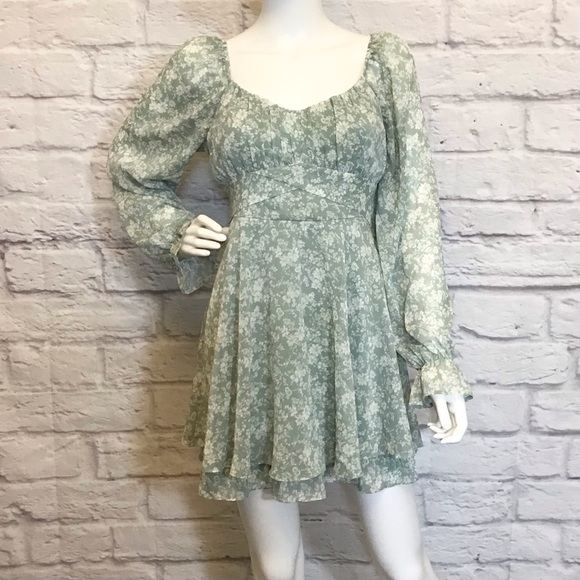 Dresses & Skirts - Babydoll Dress Lg Floral Long Sleeve Green Milkmaid Tiered Ruffle Crepe Mini